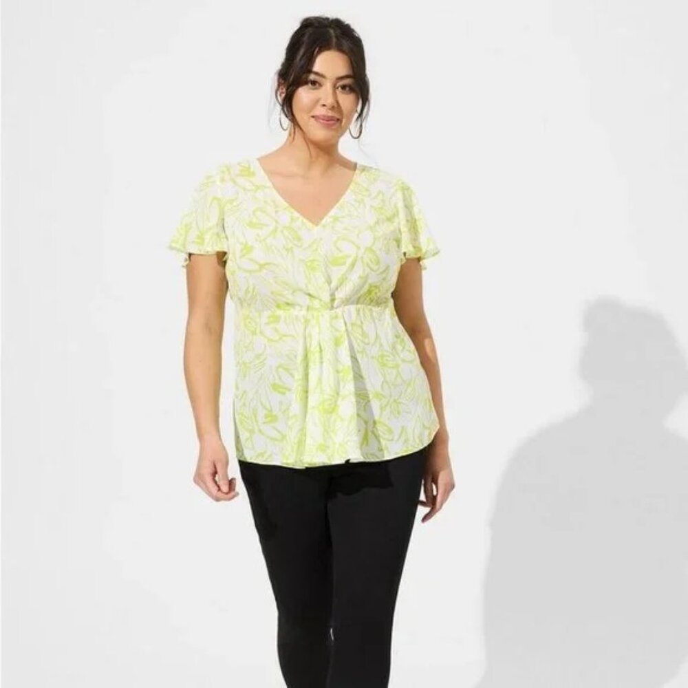 NWT Torrid Georgette Twist Surplice Flutter Sleeve Blouse Size 4X‎